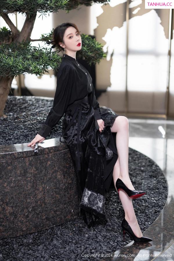 梦心玥  [XiuRen]高清写真图 2024.04.28 No.8465 梦心玥 修长美腿第67张图片